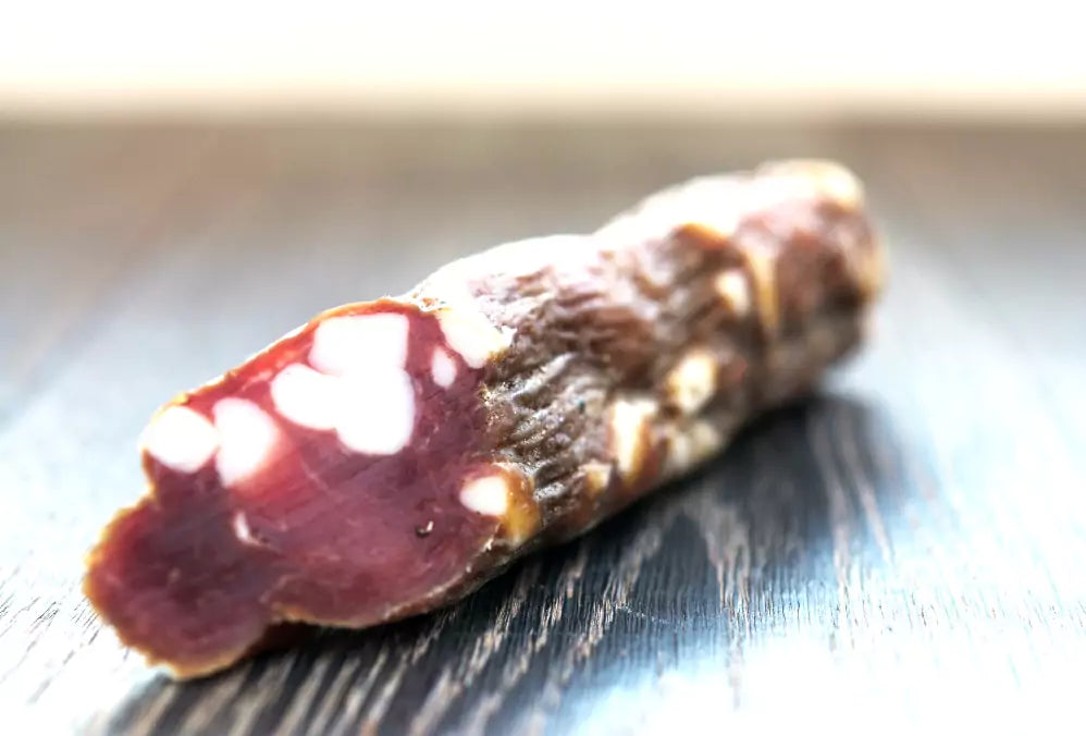 Luftgetrocknete Salami mit Hirschfleisch